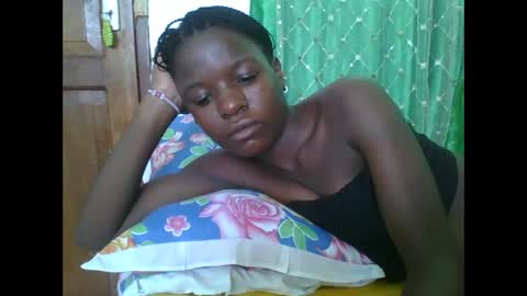 petitesweetchiq online show from 29, 11, 2025