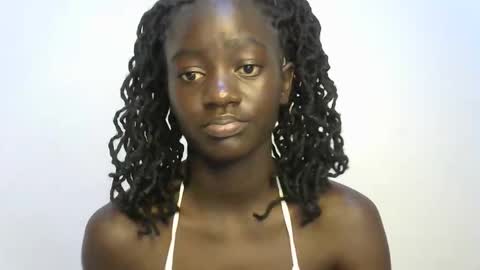 petitte_gyaal online show from 15, 10, 2025