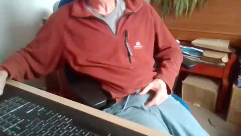 Snapshot of petitwilly chatting on 10, 2, 2026 petitwilly online show from 10, 2, 2026