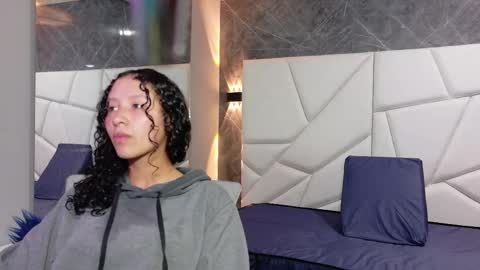 Moon  online show from 21, 11, 2025