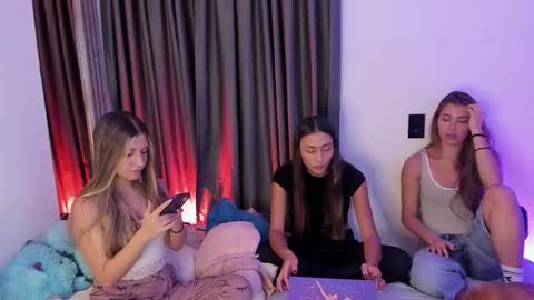 Snapshot of peyton_ws chatting on 4, 12, 2025 Peyton online show from 4, 12, 2025