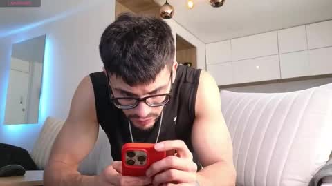 phantom_bigger1 online show from 24, 11, 2025