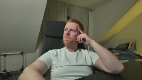 Snapshot of philiphurwell chatting on 11, 9, 2025 Philip Hurwell online show from 11, 9, 2025