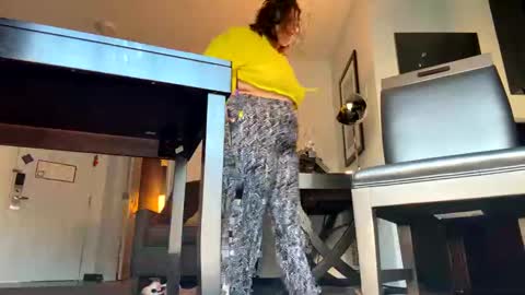 Philly Sweetheart online show from 2, 11, 2025