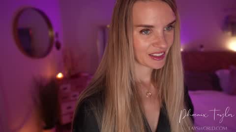 PHOENIX TAYLOR online show from 14, 11, 2025