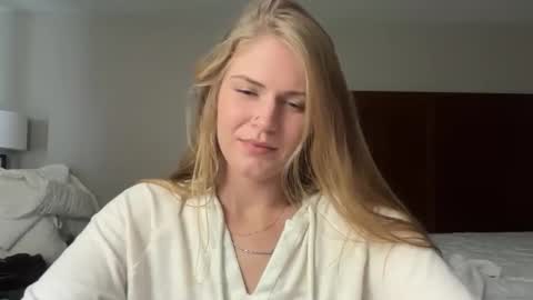 phoenixbabie21 online show from 17, 12, 2025