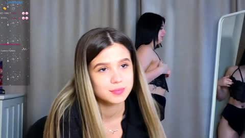 Snapshot of phyllisheart chatting on 31, 1, 2025 Lora black and Lili blonde welcome you here online show from 31, 1, 2025