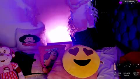  PIA FISHER  online show from 4, 3, 2025