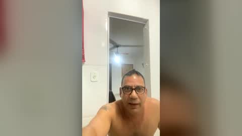 Snapshot of picadoce1975 chatting on 1, 7, 2026 picadoce1975 online show from 1, 7, 2026