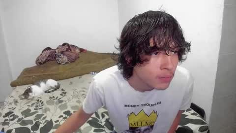 picaszomilos350 online show from 25, 11, 2025