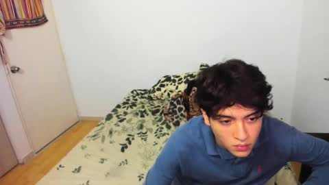 picaszomilos350 online show from 2, 3, 2026