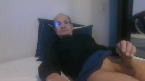 pichoun71 online show from 21, 12, 2024