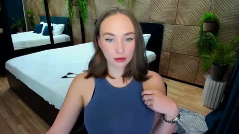 Emelie online show from 14, 9, 2025