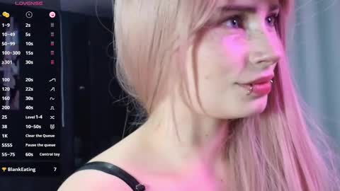 Snapshot of piera_ chatting on 30, 10, 2025 Piera online show from 30, 10, 2025