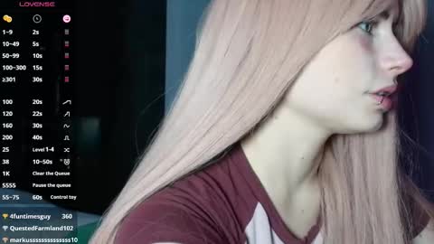 Snapshot of piera_ chatting on 23, 11, 2025 Piera online show from 23, 11, 2025