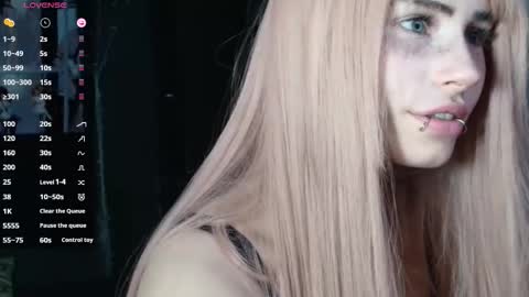 Snapshot of piera_ chatting on 24, 11, 2025 Piera online show from 24, 11, 2025