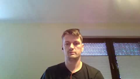 Snapshot of piercingsxxx chatting on 28, 2, 2025 piercingsxxx online show from 28, 2, 2025