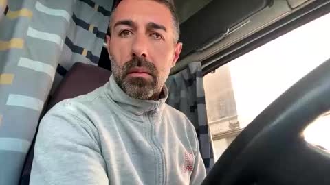 Snapshot of pierotu chatting on 8, 10, 2025 pierotu online show from 8, 10, 2025