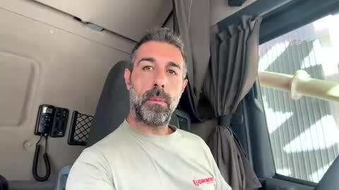 Snapshot of pierotu chatting on 4, 11, 2025 pierotu online show from 4, 11, 2025