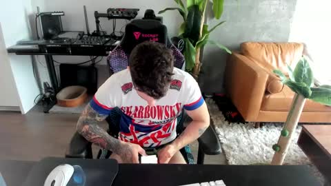 Snapshot of pierrefitch chatting on 25, 2, 2025 Pierre Fitch online show from 25, 2, 2025