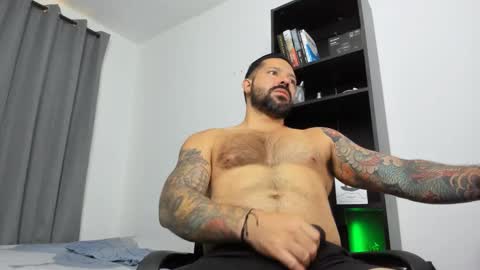 Snapshot of pierrevidal chatting on 19, 1, 2025 Pierre online show from 19, 1, 2025