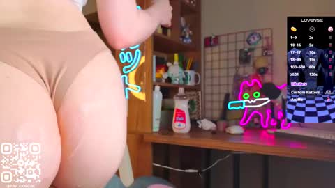 Mia or ur fav booty P online show from 11, 3, 2026