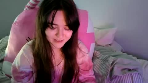 Snapshot of pillogoddess chatting on 14, 6, 2026 PilloGoddess online show from 14, 6, 2026