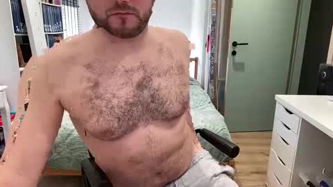 pilou online show from 23, 2, 2026