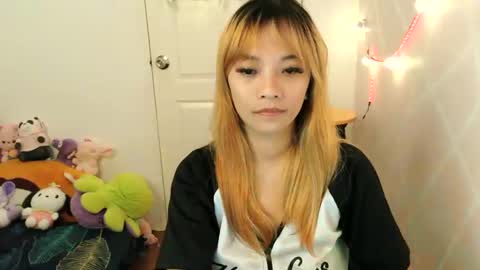 Snapshot of pinay_beauty14 chatting on 11, 1, 2025 pinay beauty14 online show from 11, 1, 2025