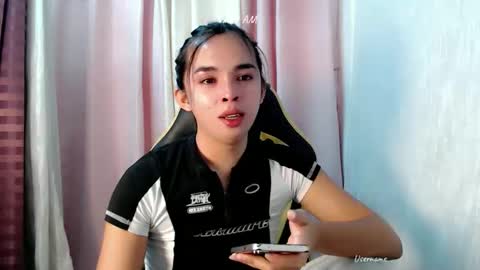 Snapshot of pinay_heart chatting on 30, 5, 2026 heart online show from 30, 5, 2026