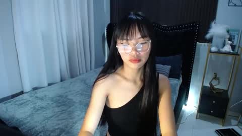 Snapshot of pinay_slutx chatting on 5, 3, 2025 dee online show from 5, 3, 2025