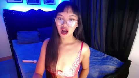 Snapshot of pinay_slutx chatting on 9, 10, 2025 dee online show from 9, 10, 2025