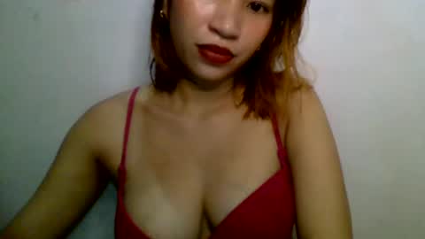 Snapshot of pinaybeauty_25 chatting on 5, 11, 2025 im jane online show from 5, 11, 2025