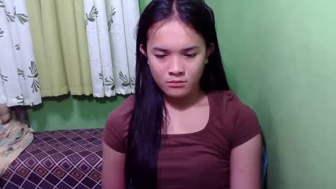 pinaymorena_rhowe online show from 7, 12, 2024
