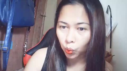 Snapshot of pinaysunday chatting on 10, 11, 2025 pinaysunday online show from 10, 11, 2025