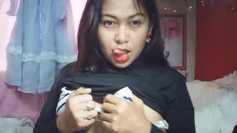 Snapshot of pinaysunday chatting on 18, 12, 2025 pinaysunday online show from 18, 12, 2025