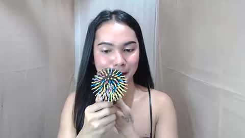 Snapshot of pinaysweatwetlover69 chatting on 27, 10, 2025 celistina Crwford online show from 27, 10, 2025