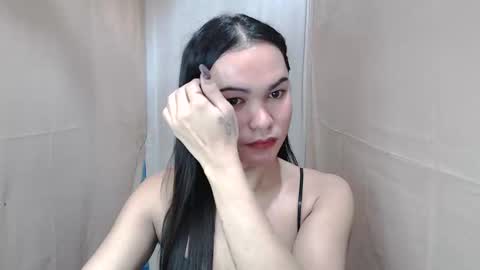 Snapshot of pinaysweatwetlover69 chatting on 30, 10, 2025 celistina Crwford online show from 30, 10, 2025