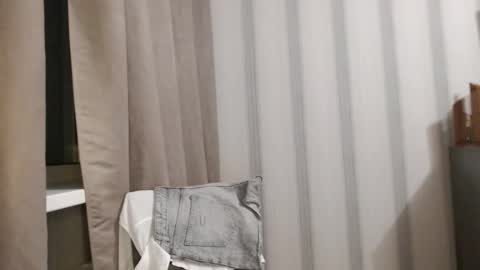       online show from 15, 11, 2025