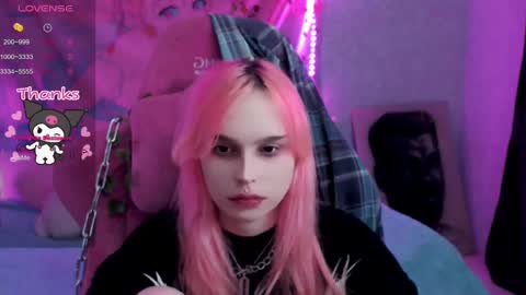 Snapshot of pineapple_dope chatting on 12, 3, 2025 Nancy online show from 12, 3, 2025