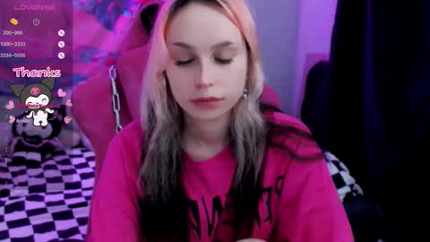 Snapshot of pineapple_dope chatting on 23, 10, 2025 Nancy online show from 23, 10, 2025