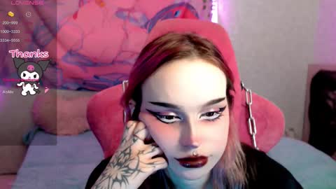 Snapshot of pineapple_dope chatting on 24, 11, 2025 Nancy online show from 24, 11, 2025