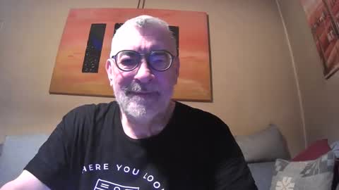 Snapshot of pinholder chatting on 21, 12, 2024 Michael online show from 21, 12, 2024