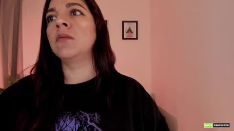 Snapshot of pink_kitten_ chatting on 5, 11, 2025 Eli online show from 5, 11, 2025