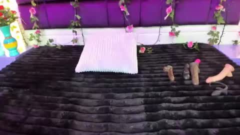 Pink Lovee  online show from 4, 7, 2026