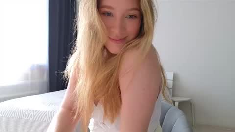   online show from 8, 10, 2025