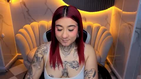 pink_tattoo_b online show from 28, 11, 2025