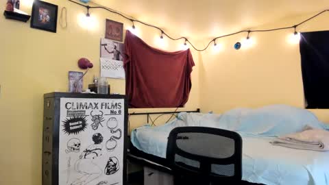 Virginity smiles online show from 19, 9, 2025