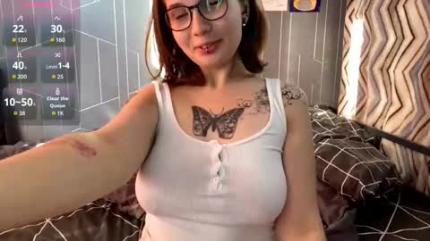 Snapshot of pinkicookieee chatting on 22, 9, 2025 Eva and Tanya online show from 22, 9, 2025