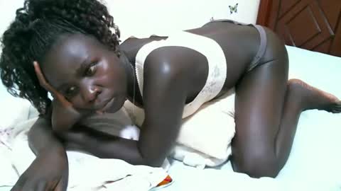 Snapshot of pinkiey_ chatting on 1, 11, 2025 pinky online show from 1, 11, 2025